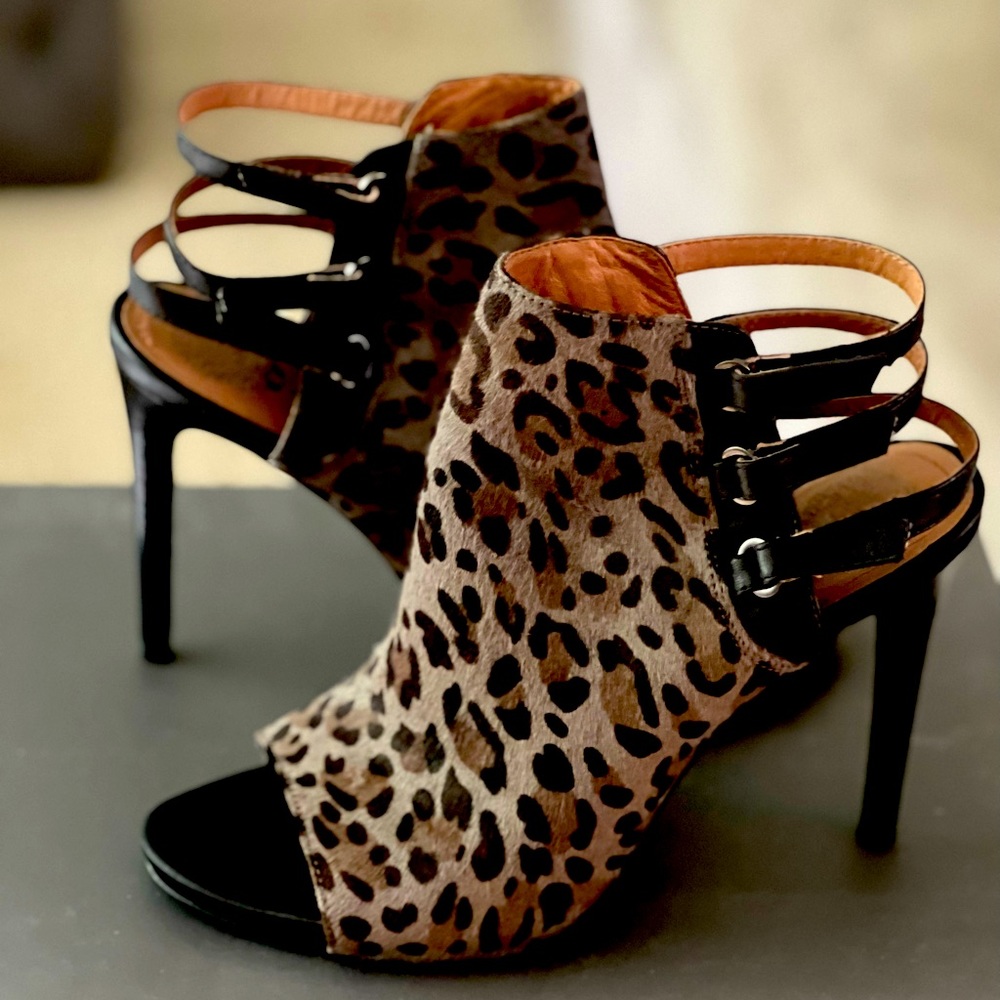 Vince Camuto Fenette 2 heels